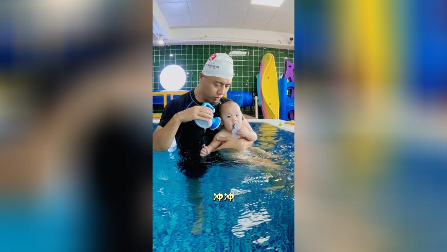 哈尔滨80余架次航班送亚冬会健儿,澳门天天彩自动更新准,决策资料解释落实_手游版V14.11
